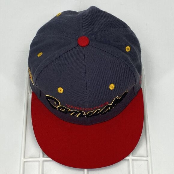 Vancouver Canucks Gray Snapback Hat Red Bill Embroidered Spell Out Zephyr (H13) - Picture 5 of 10